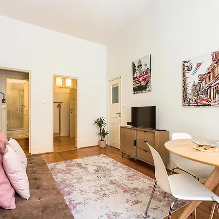 Gonzalo's Guest - Downtown Historic Flats דירה *